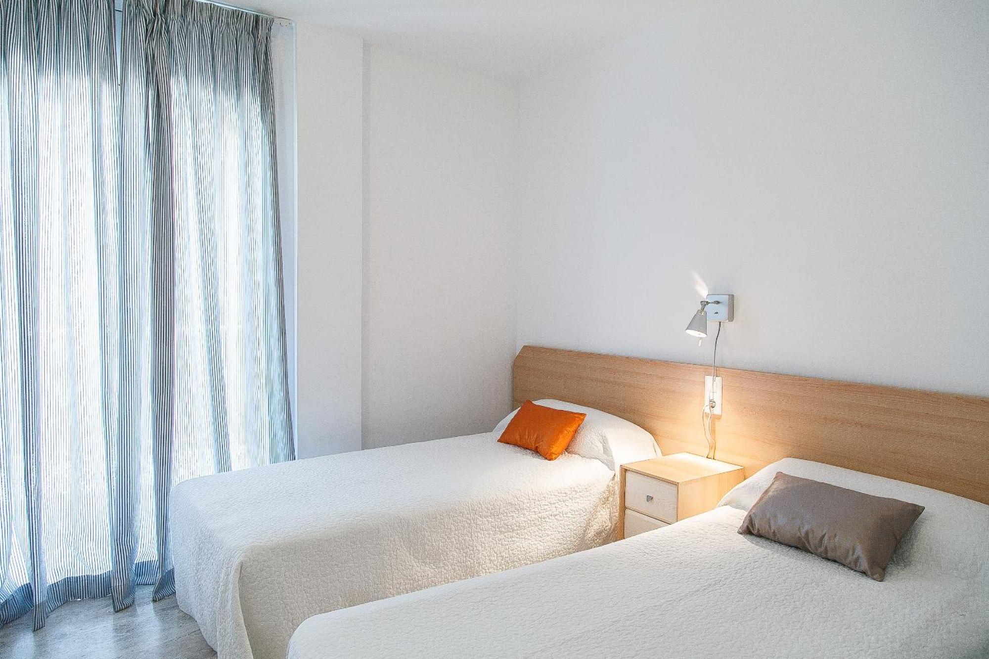 Uhc Ventura Park Apartments Salou Oda fotoğraf